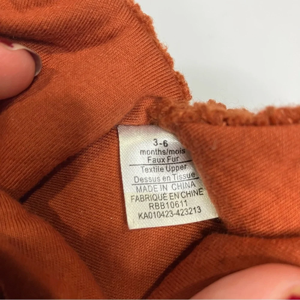 Robeez Sherpa snap booties‎ rust orange brown 3-6 months winter cozy baby